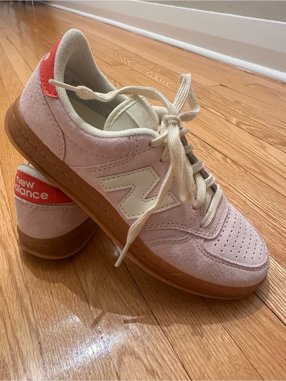 New Balance T500 Sugar Rose Unisex Sneakers with Cream Accents and Gum Sole